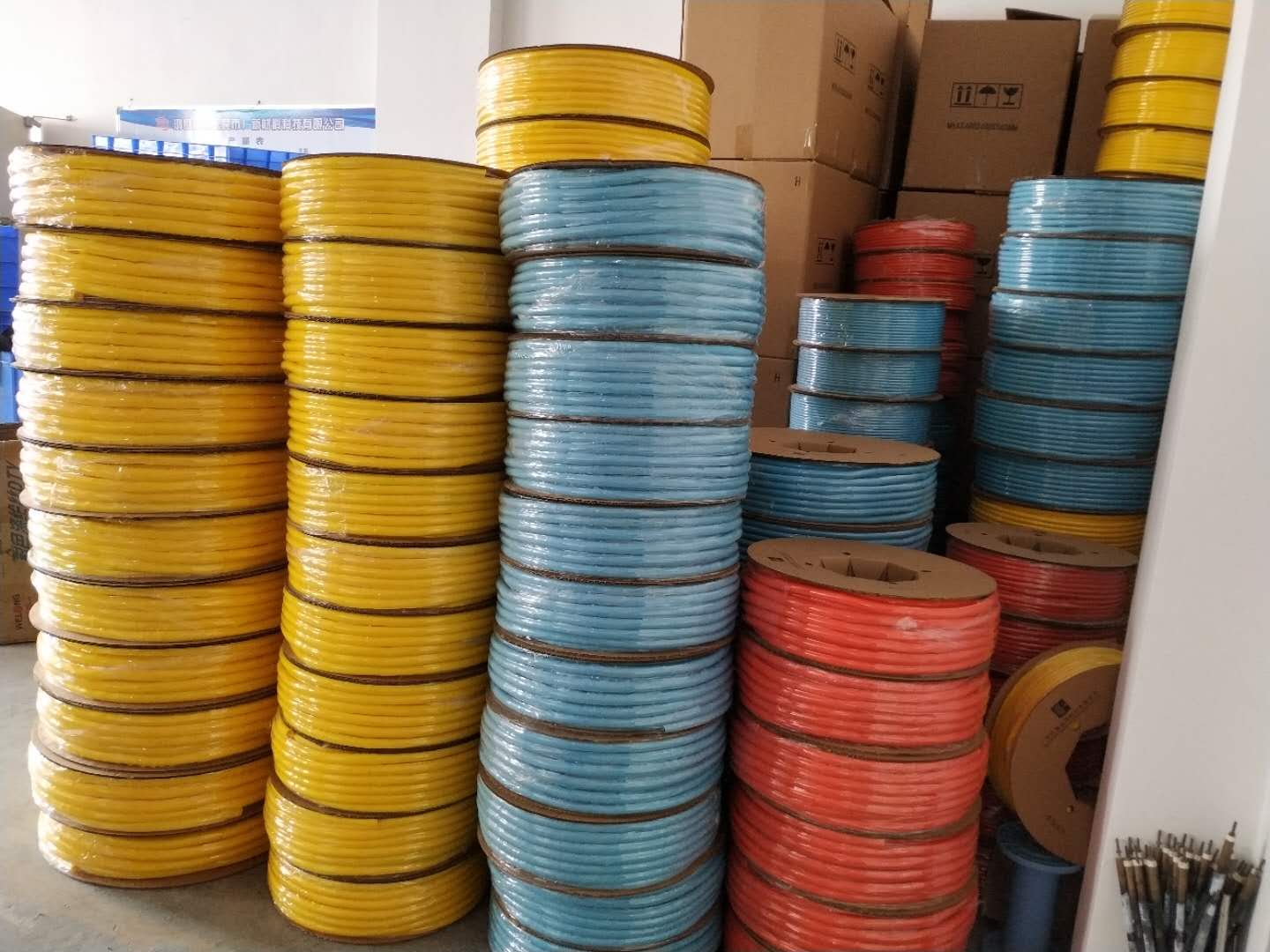 彩色開口自卷式套管大量生產中歡迎下單！